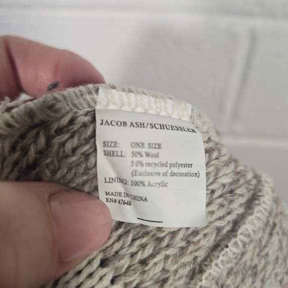 Ecoraggs Jacob Ash Schuessler Winter Hat One Size Fair Isle Tassels Beanie Snow - Picture 6 of 7